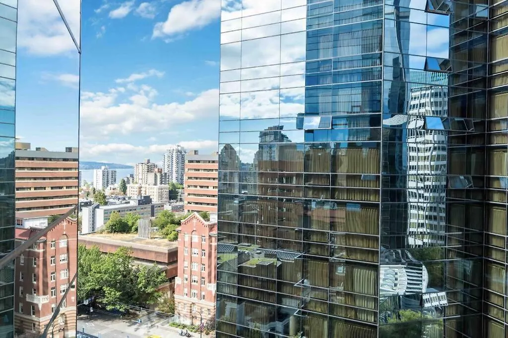 Apartment 2Br Condo With Breathtaking View In Downtown! Free Parking - 6 Sleep Vancouver